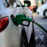 Precio de combustibles volverá a subir este jueves: Alza rozará los 12 pesos por litro